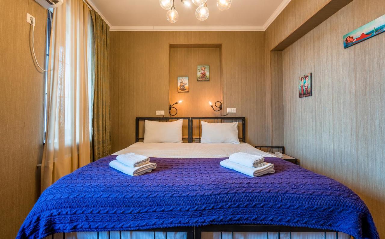 Hotel At Gomi 19 Tbilisi Bagian luar foto