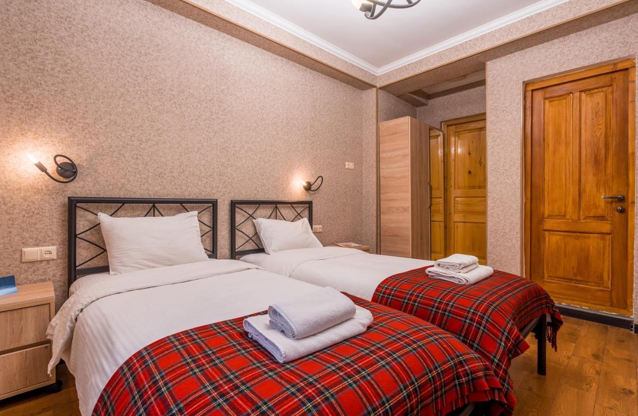 Hotel At Gomi 19 Tbilisi Bagian luar foto