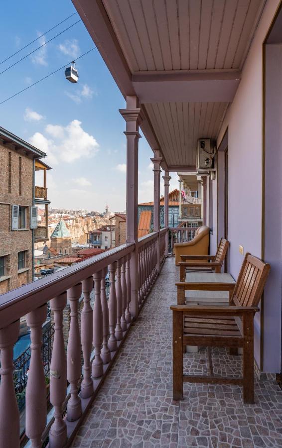 Hotel At Gomi 19 Tbilisi Bagian luar foto