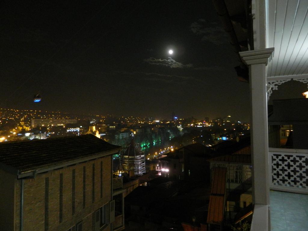 Hotel At Gomi 19 Tbilisi Bagian luar foto