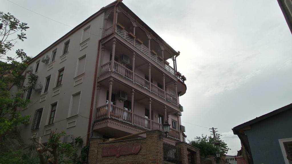 Hotel At Gomi 19 Tbilisi Bagian luar foto
